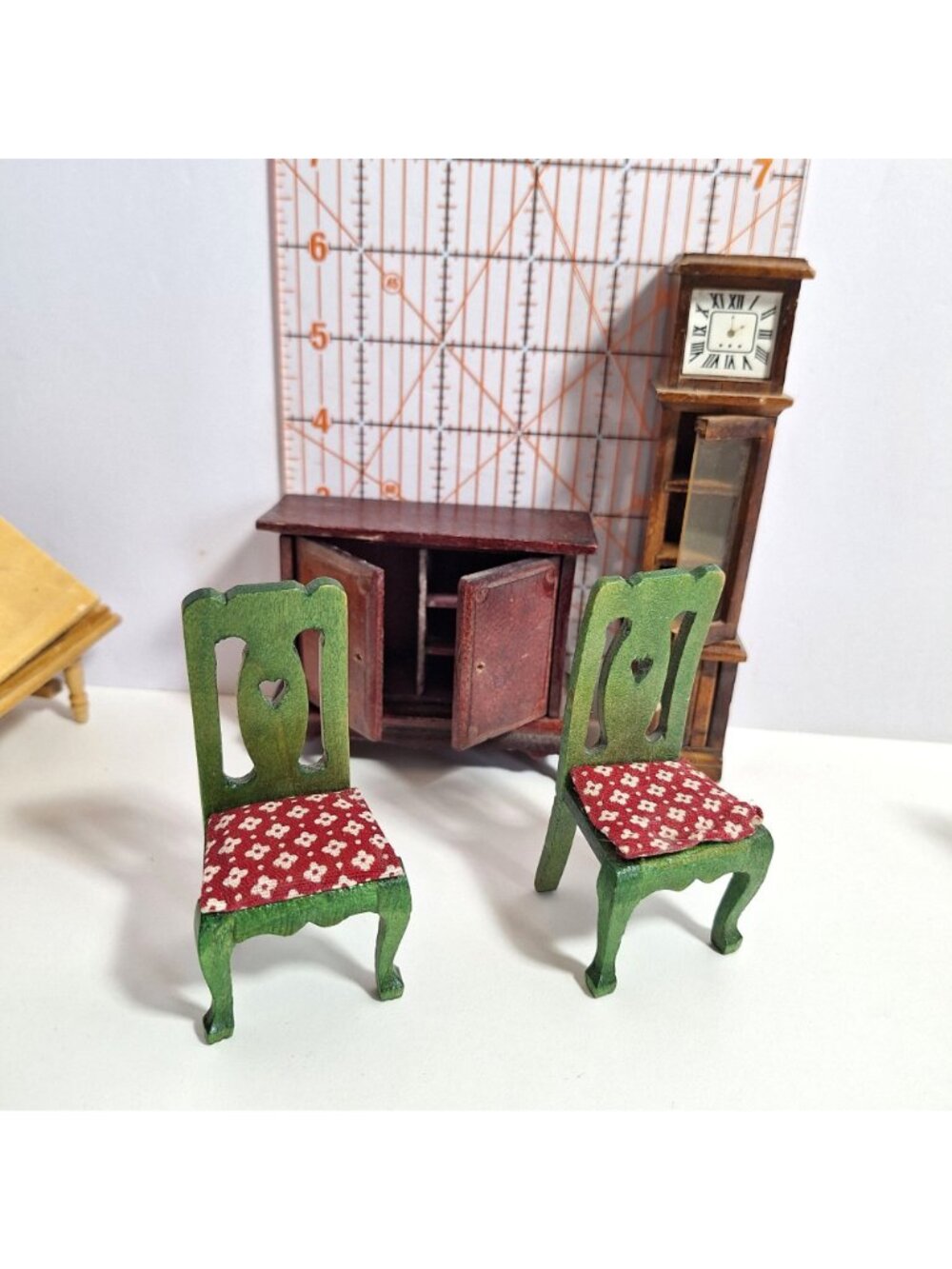 Wooden Dollhouse Furniture Chairs Clock Vintage Lot A Few Need Repairs - Picture 5 of 13